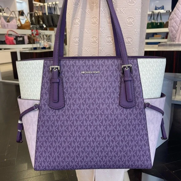 MICHAEL KORS Voyager Large Color-Block Signature Logo Shoulder Tote
Dark Purple - Picture 16 of 16